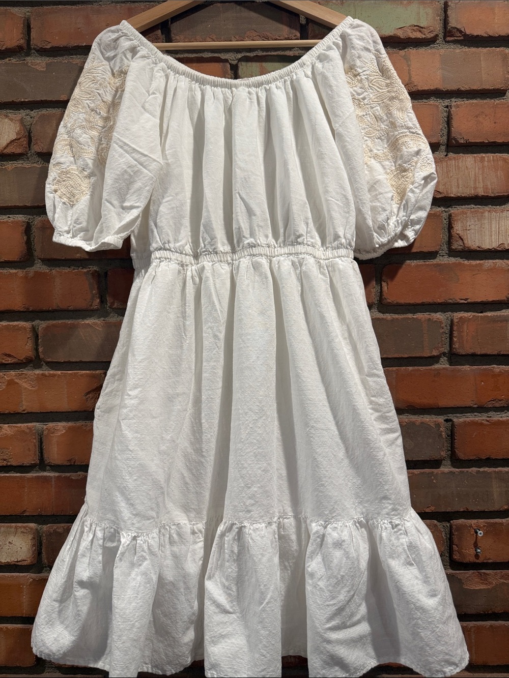 Knox Rose White Peasant Midi Dress with Cream Lace Sleeves